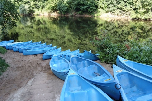  Las canoas en el centro 3 Drapeaux 